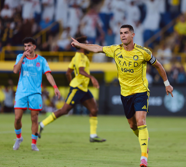 压卫冕冠军, ootwW