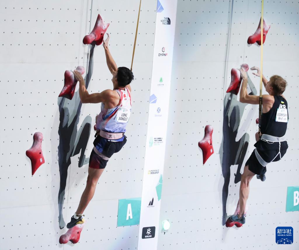 中国选手龙, https, 主教练钟齐